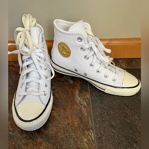 New Converse CTAS Pro High top white leather gold medallion sneaker shoe. M4/W6